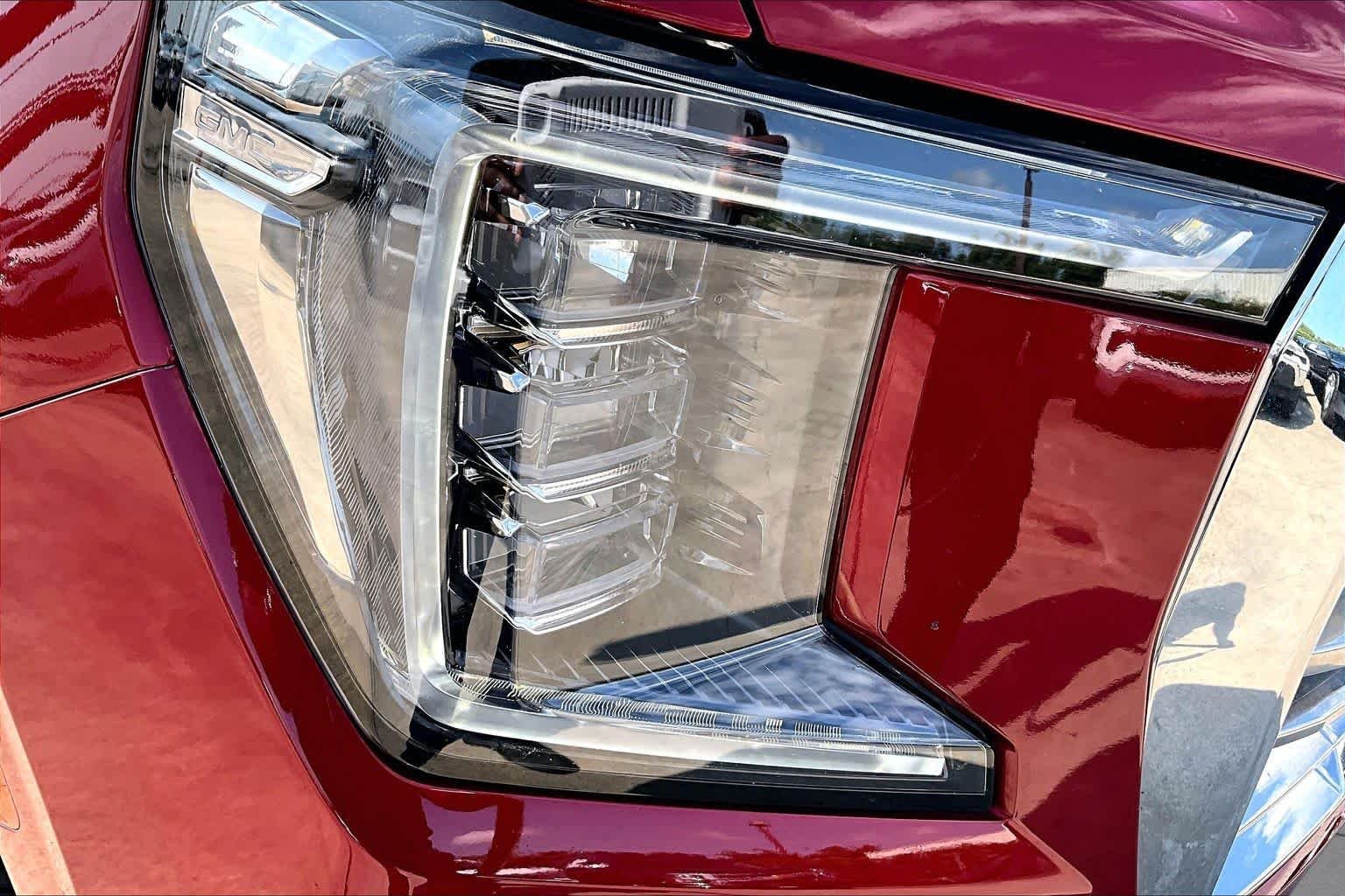Used 2022 Cayenne Red Tintcoat GMC SLT image 28
