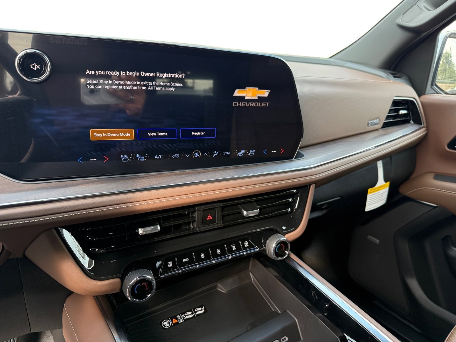 2026 Chevrolet Suburban High Country - Photo 12