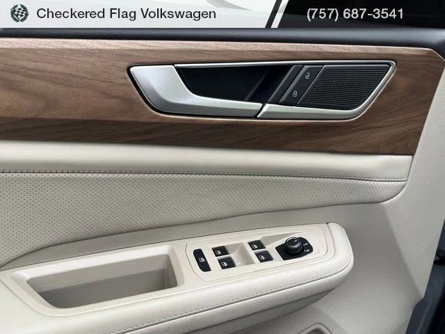 New 2026 Silver Volkswagen 2.0T SE w/Technology image 15