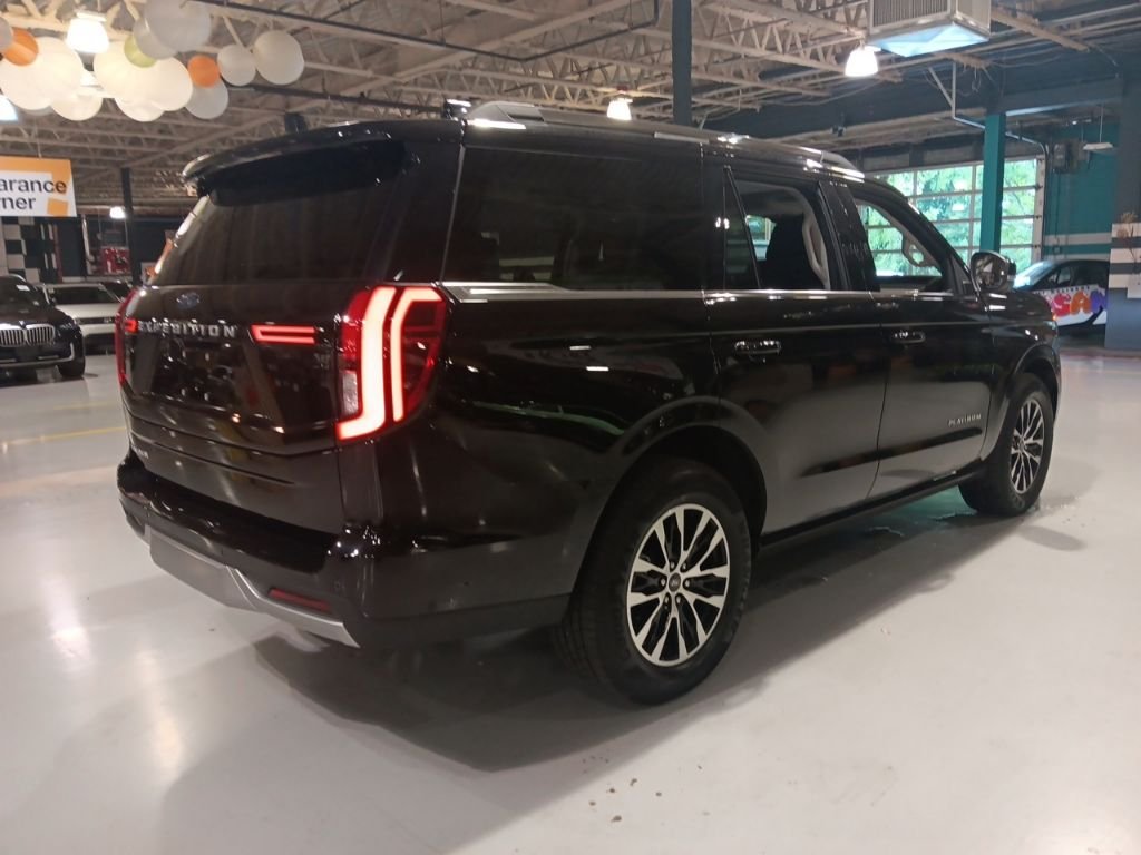 Used 2025 Black Ford Platinum image 6
