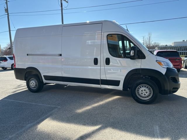 Used 2025 White Ram High Roof image 6