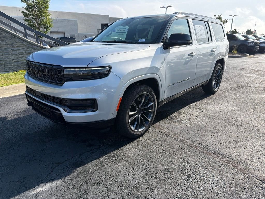 Used 2025 Silver Jeep Series II image 3