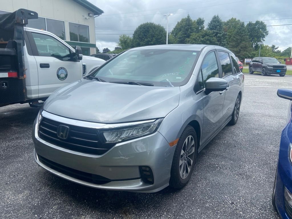 Used 2024 Silver Honda EX-L image 3