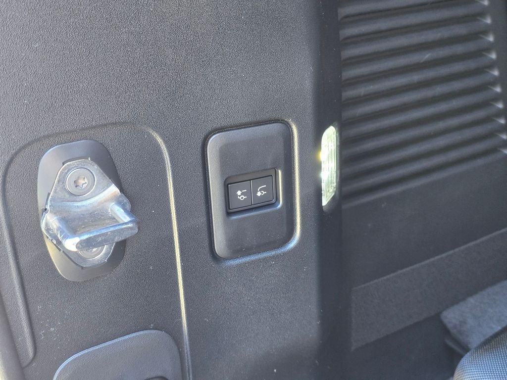 New 2026 Fuji White LAND ROVER X-Dynamic SE image 13