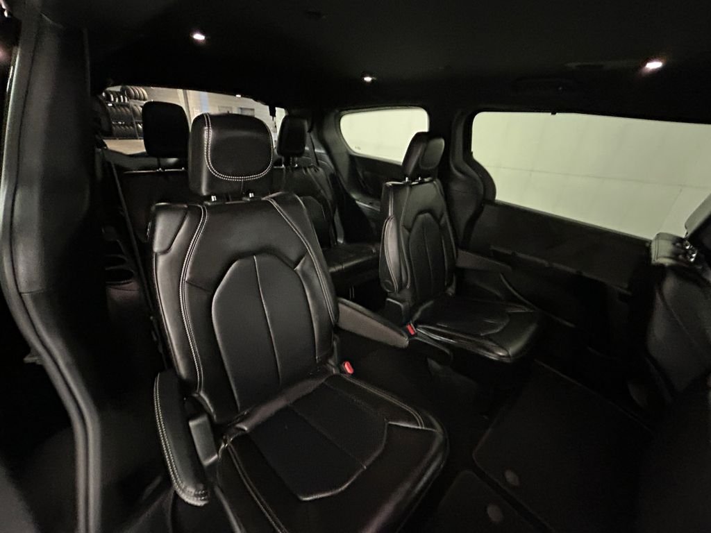 Used 2026 Black Chrysler Select image 17