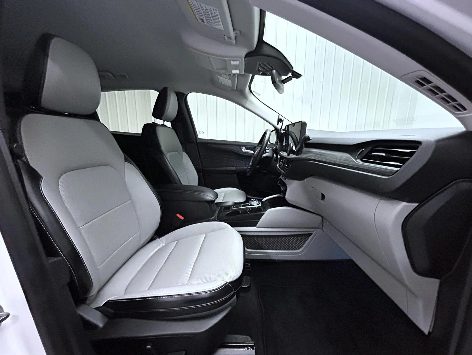 Used 2023 White Ford Platinum image 15