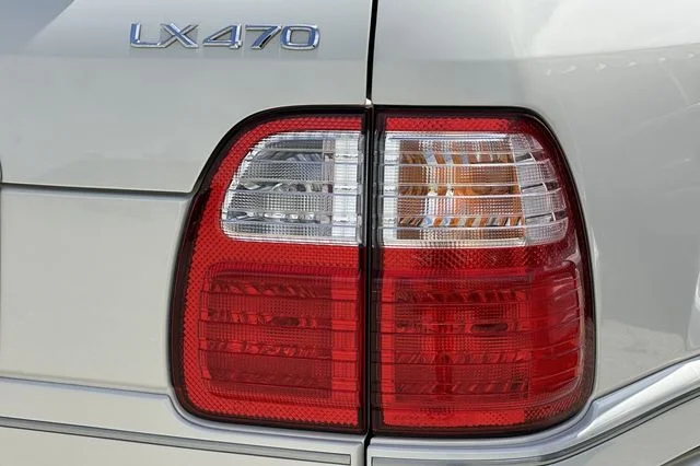 Used 1998  Lexus 470 image 29