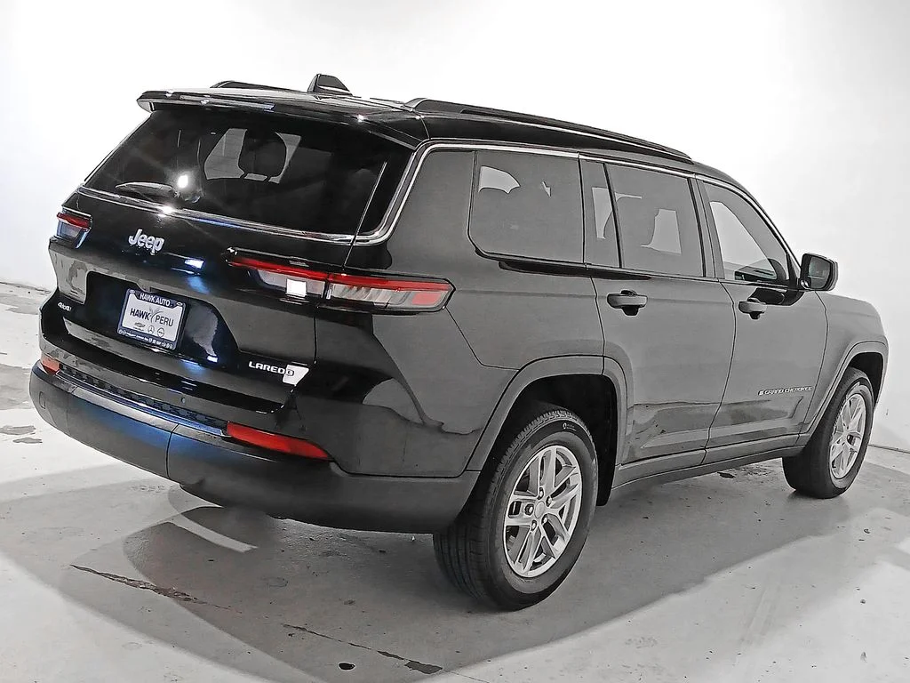 Used 2025 Black Jeep Laredo image 6