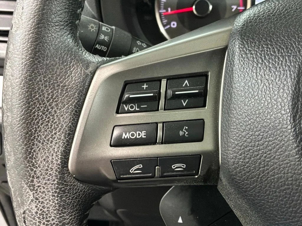 Used 2015 Ice Silver Metallic Subaru 2.5i Limited image 9