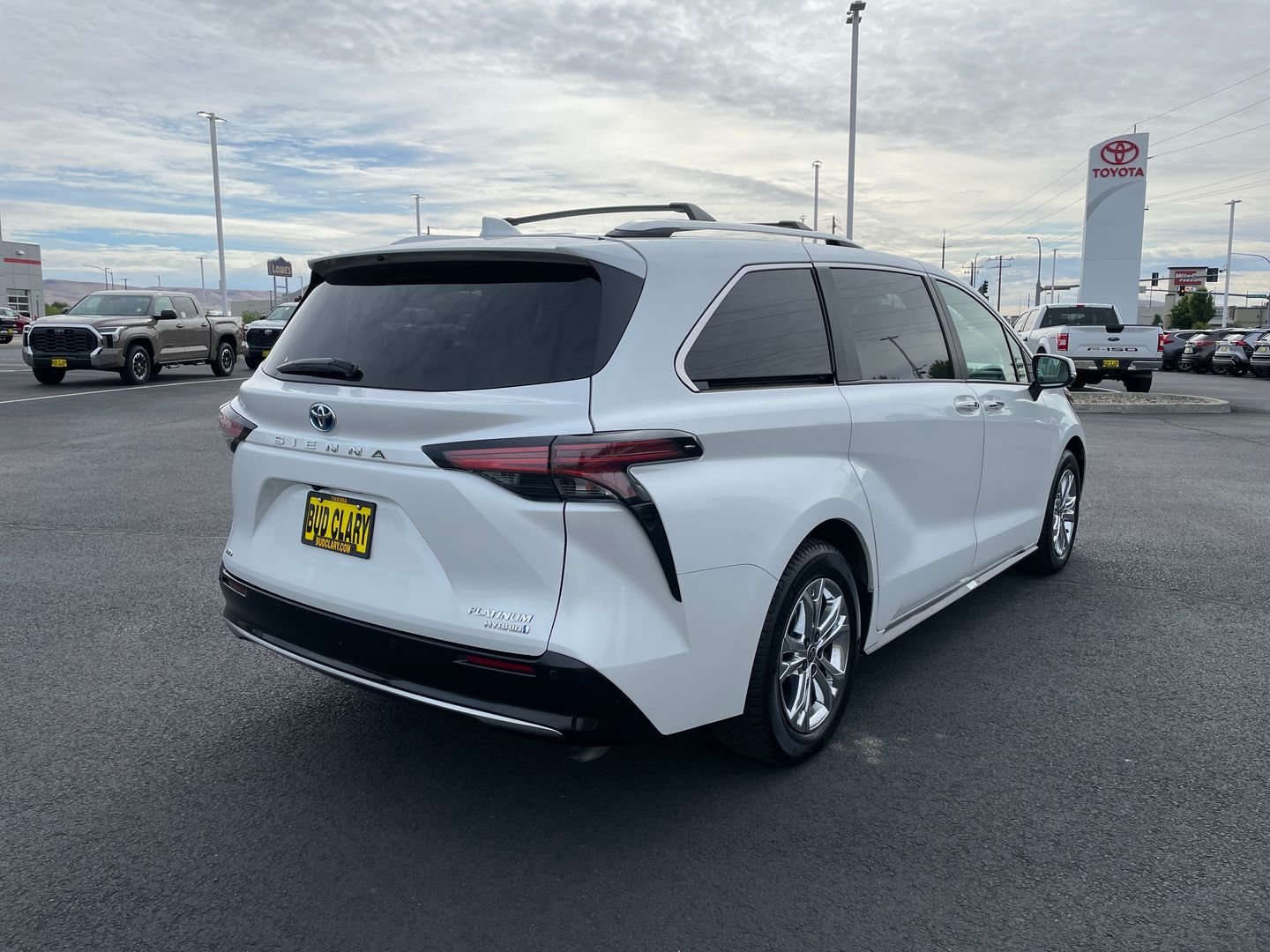 Certified Used 2023 Beige Toyota Platinum image 3