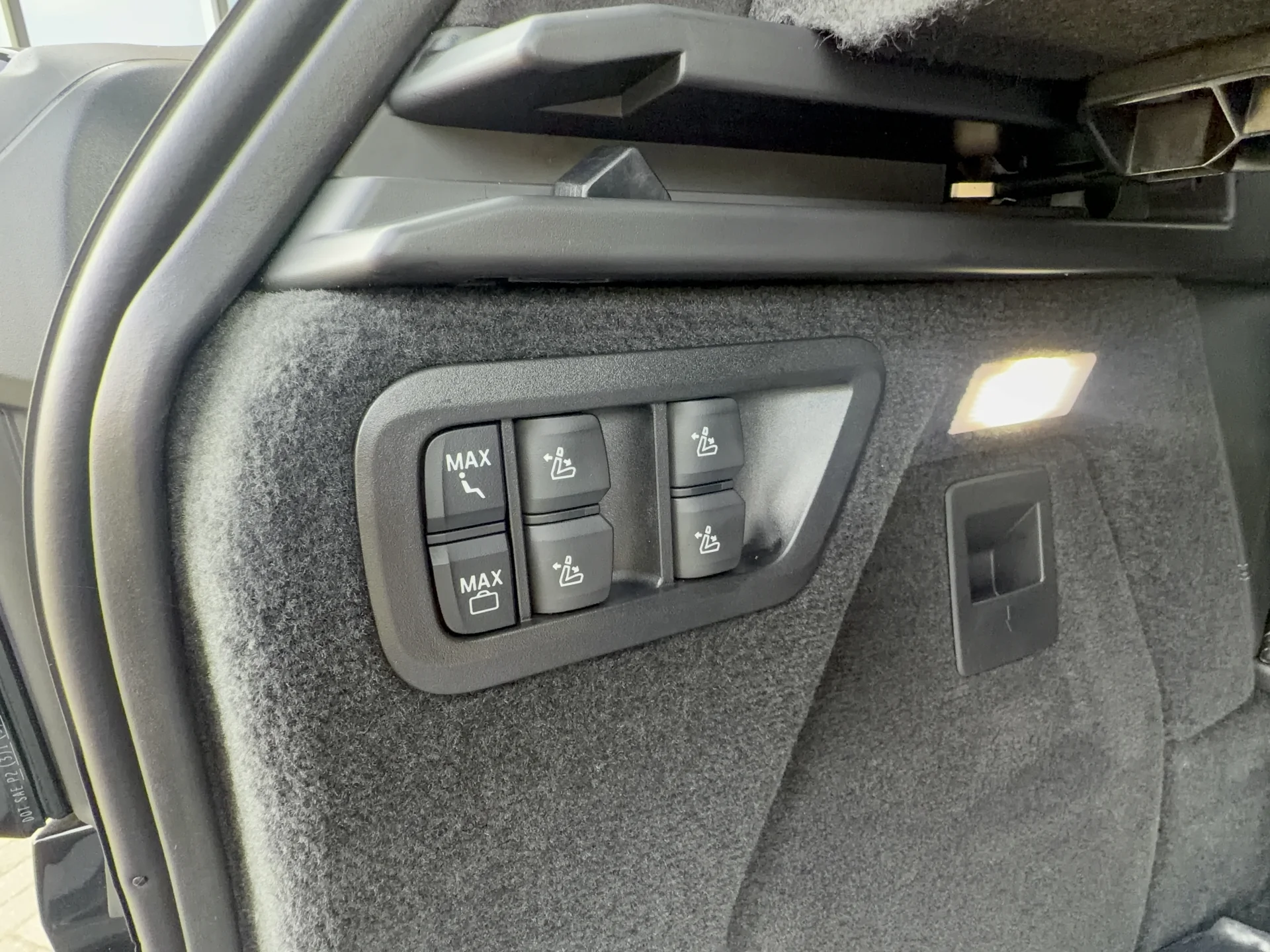 New 2027 Black Sapphire Metallic BMW xDrive40i image 6