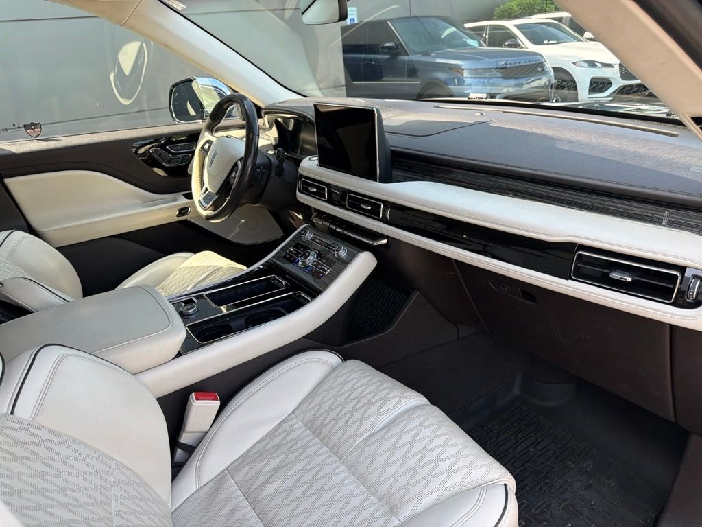 Used 2020 Black Metallic Lincoln Black Label image 15
