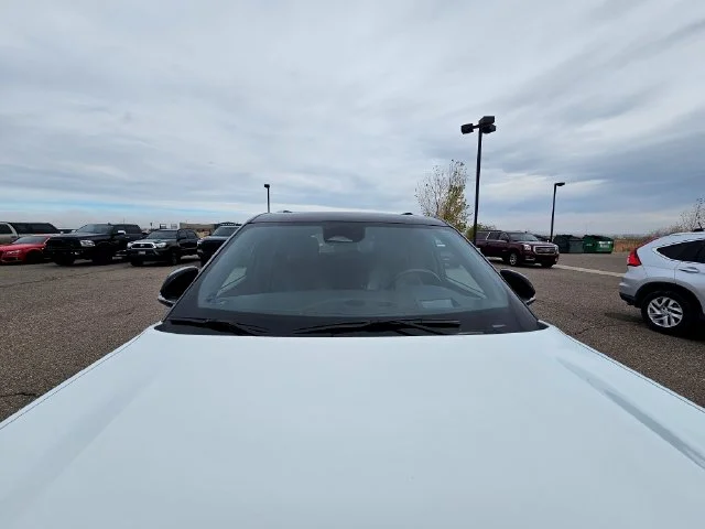 Used 2023  Jeep Summit image 5