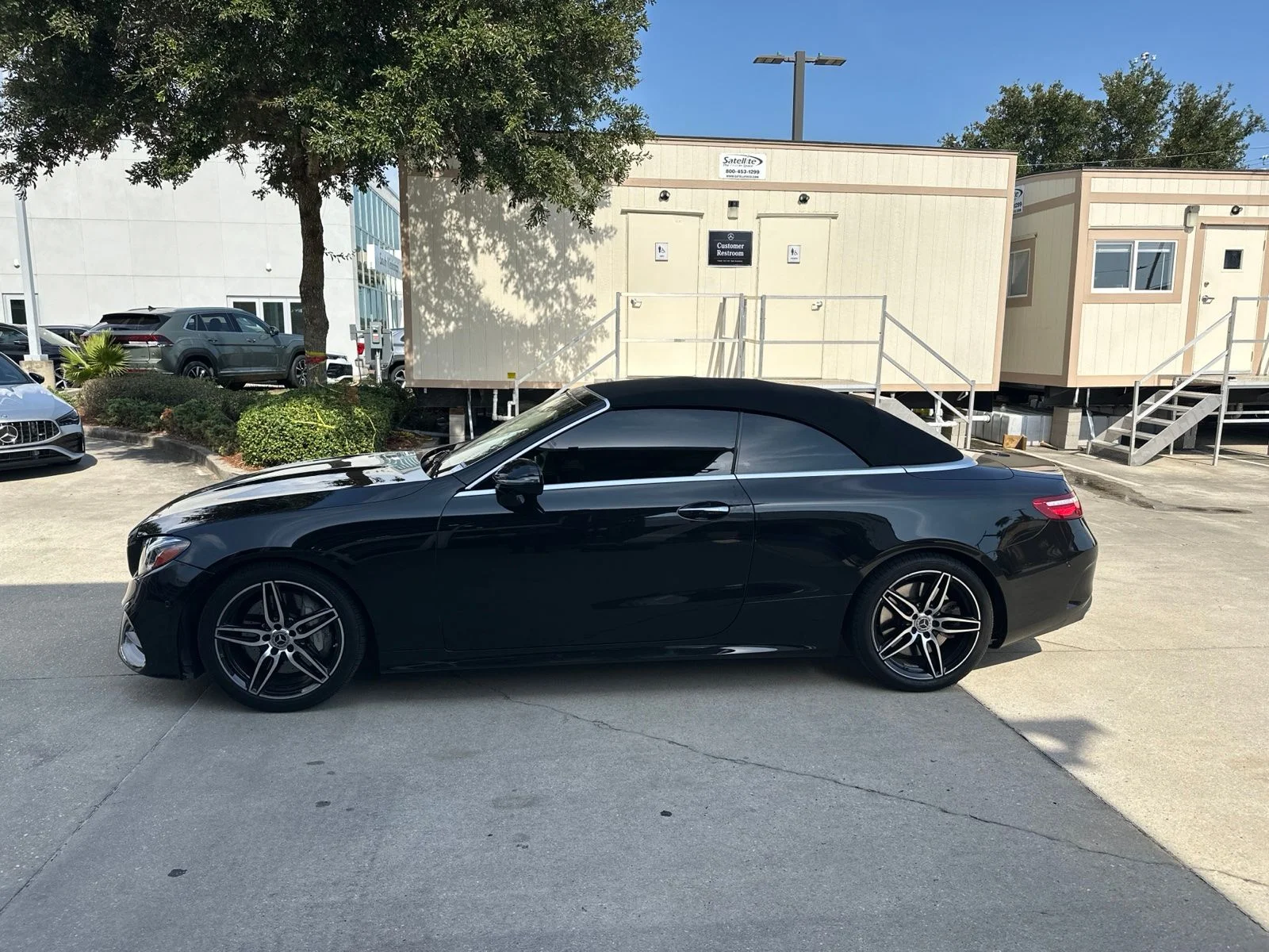Used 2019 Black Mercedes-Benz E 450 image 1