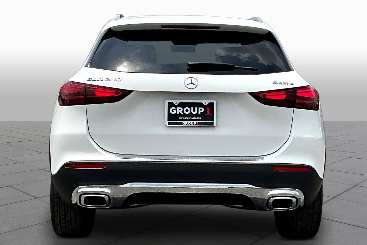 New 2026 Polar White Mercedes-Benz GLA 250 image 5