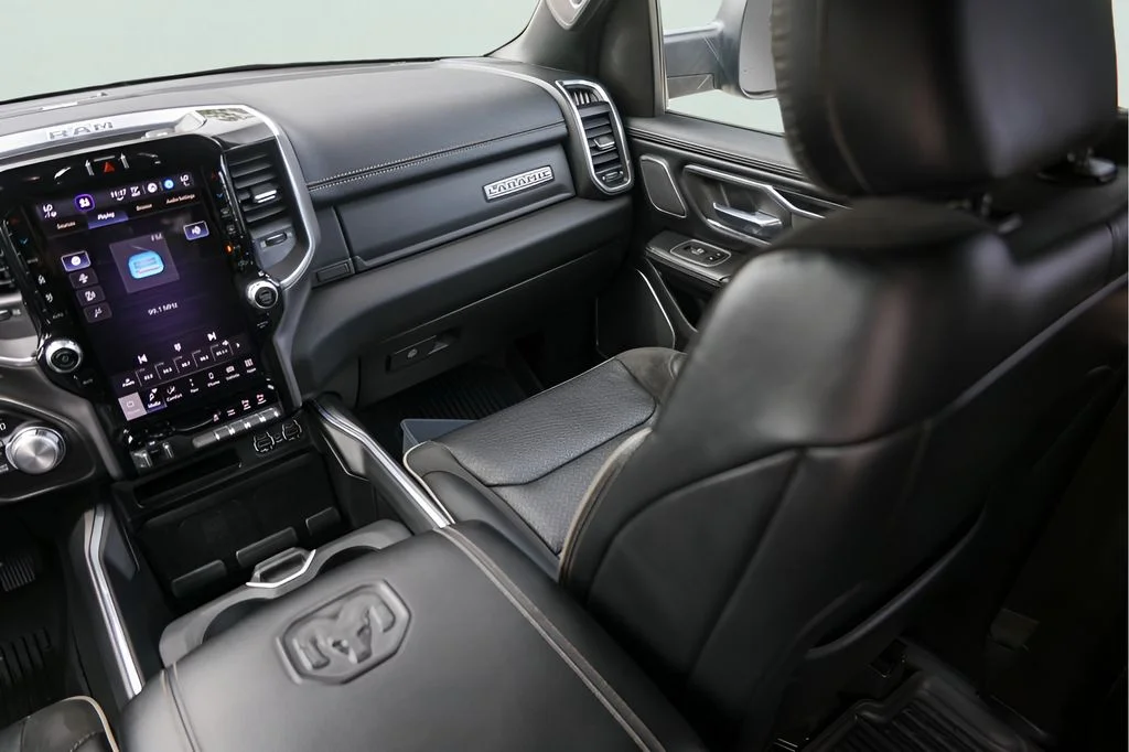 Used 2022 Black Ram Laramie image 31