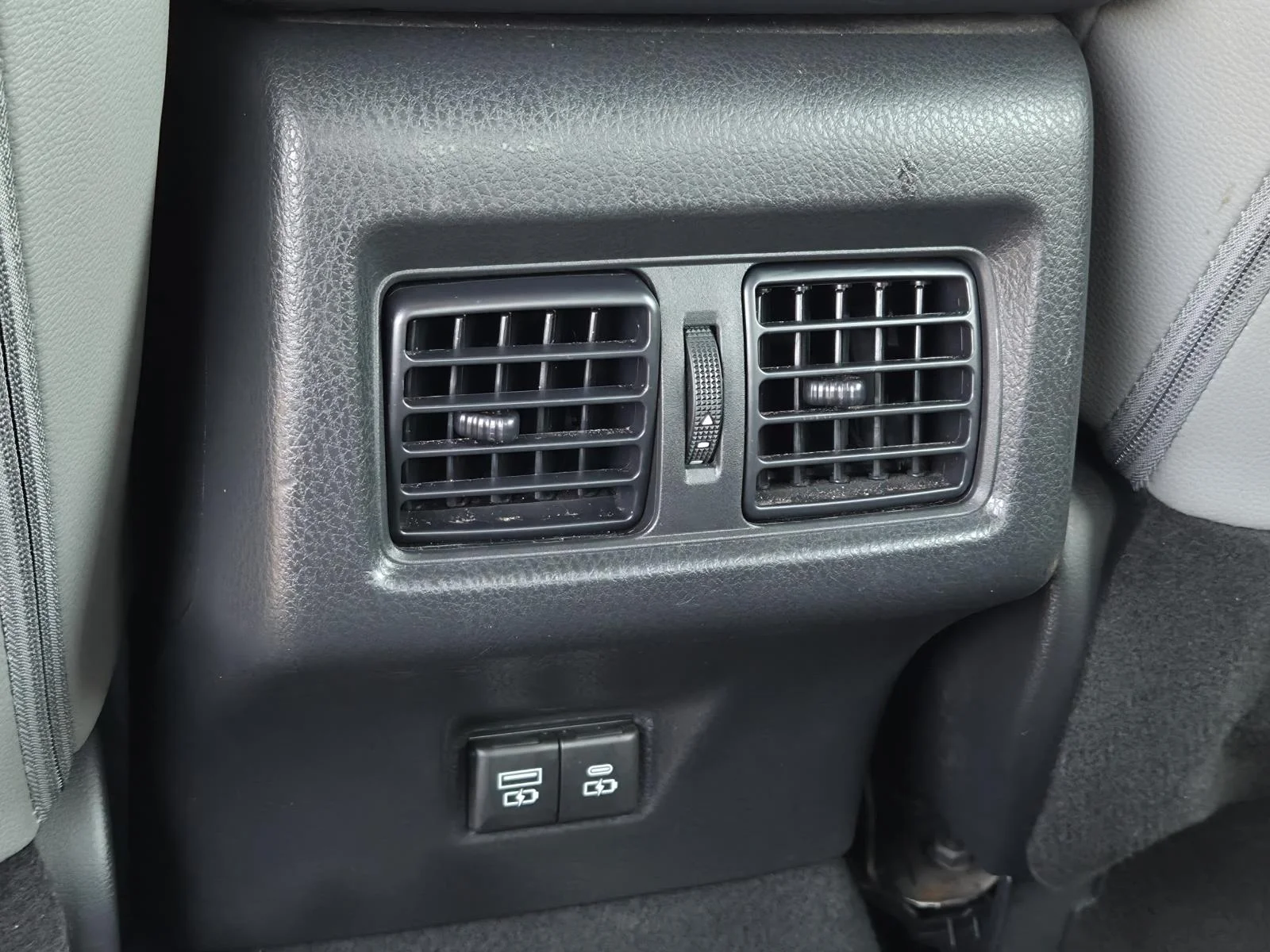 Used 2025 Gray Toyota SE (Natl) image 30