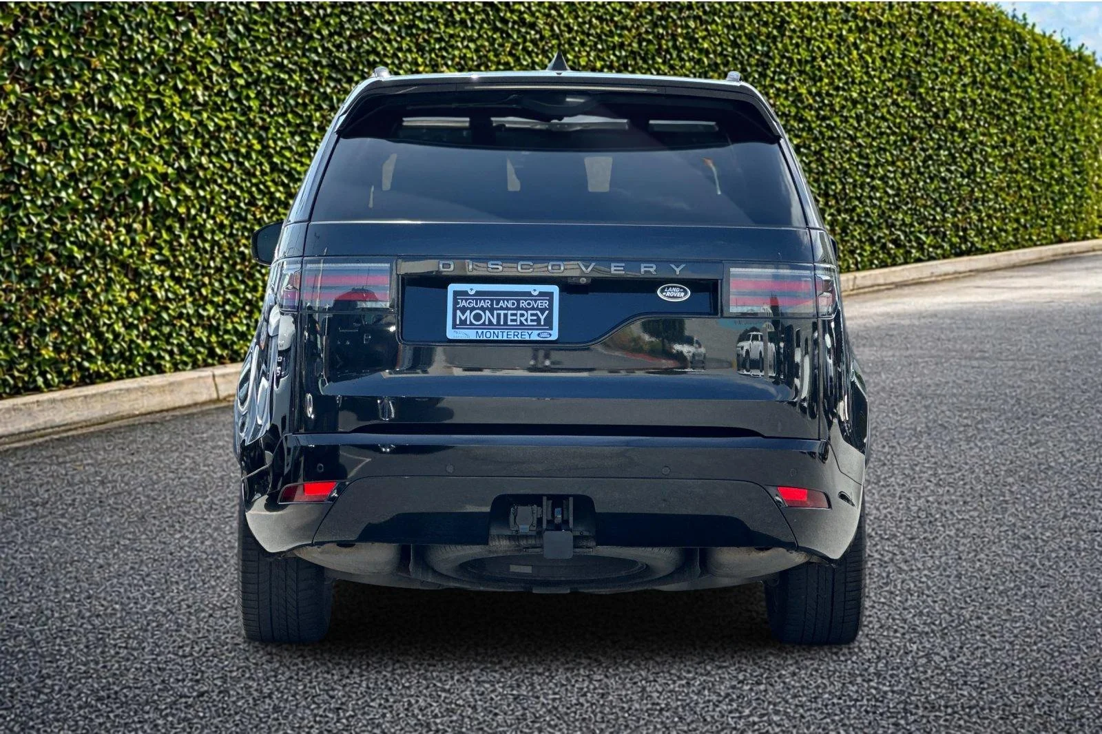 Used 2022 Santorini Black Metallic Land Rover S R-Dynamic image 5