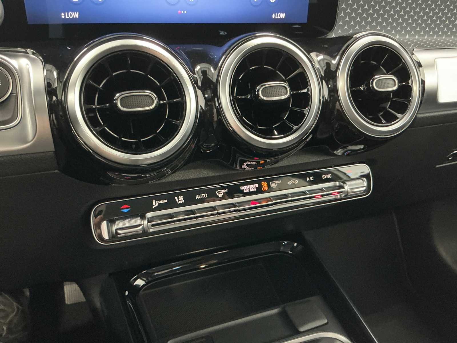 Certified Used 2026 Polar White Mercedes-Benz GLB 250 image 15