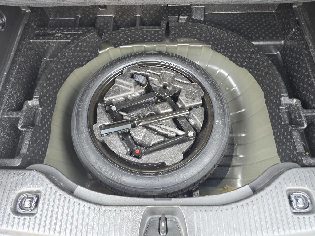 Used 2019 Black Chevrolet 1LT image 30