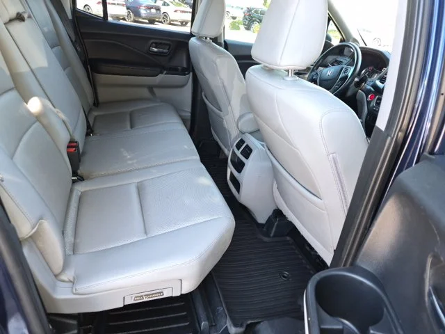Used 2017  Honda RTL-T image 28