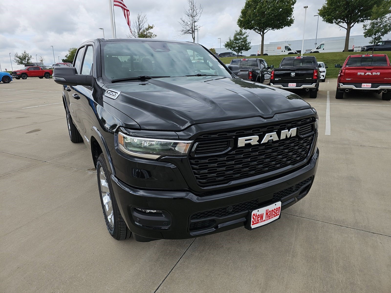 New 2026 Diamond Black Crystal Pearlcoat Ram Big Horn image 7