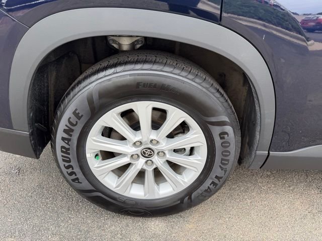 Used 2025 Blue Toyota XLE image 9