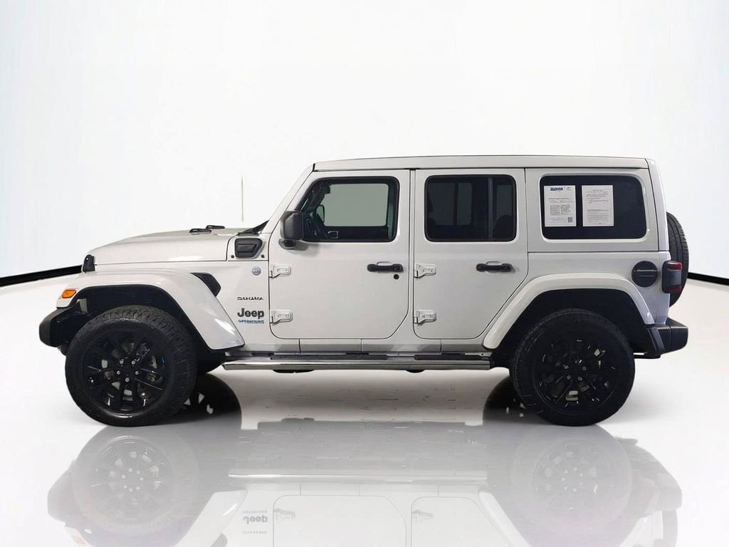 2022 Jeep Wrangler Unlimited Sahara 4XE - Photo 8