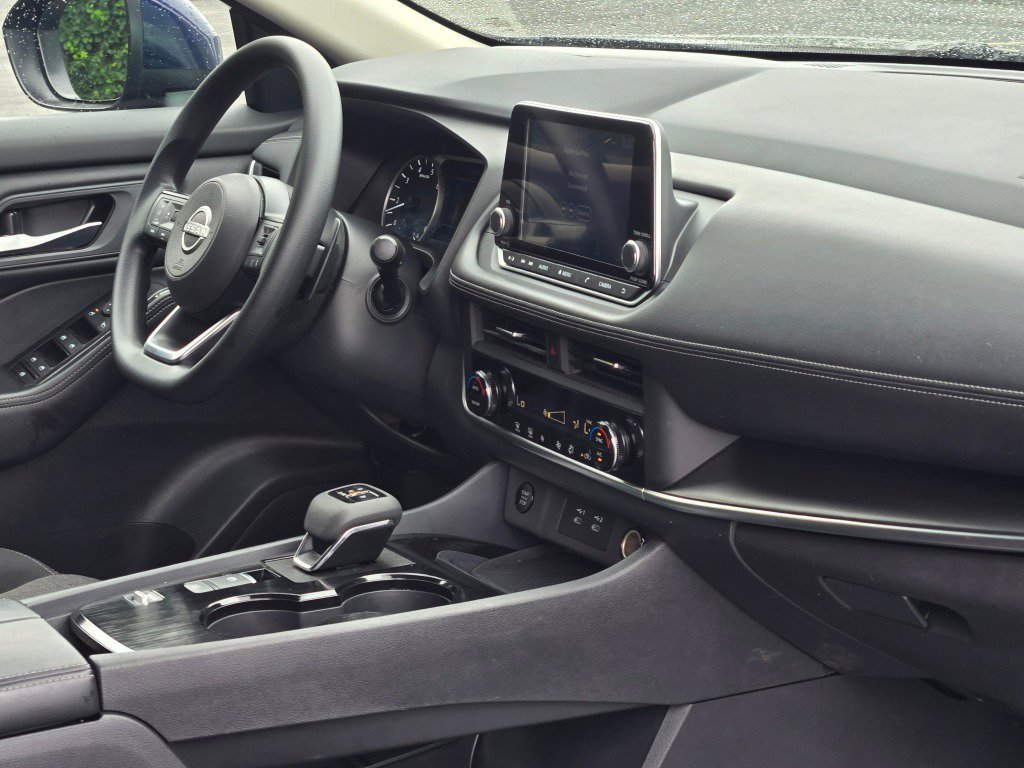 2024 Nissan Rogue SV - Photo 8