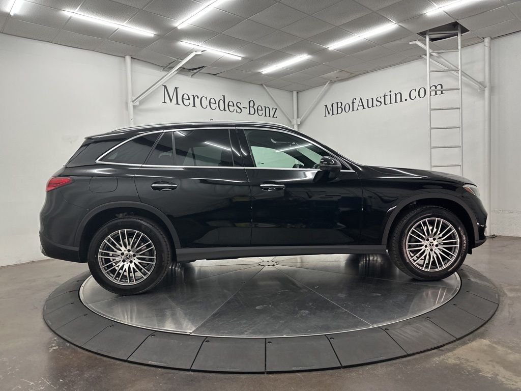 New 2026 Black Mercedes-Benz GLC 300 image 8