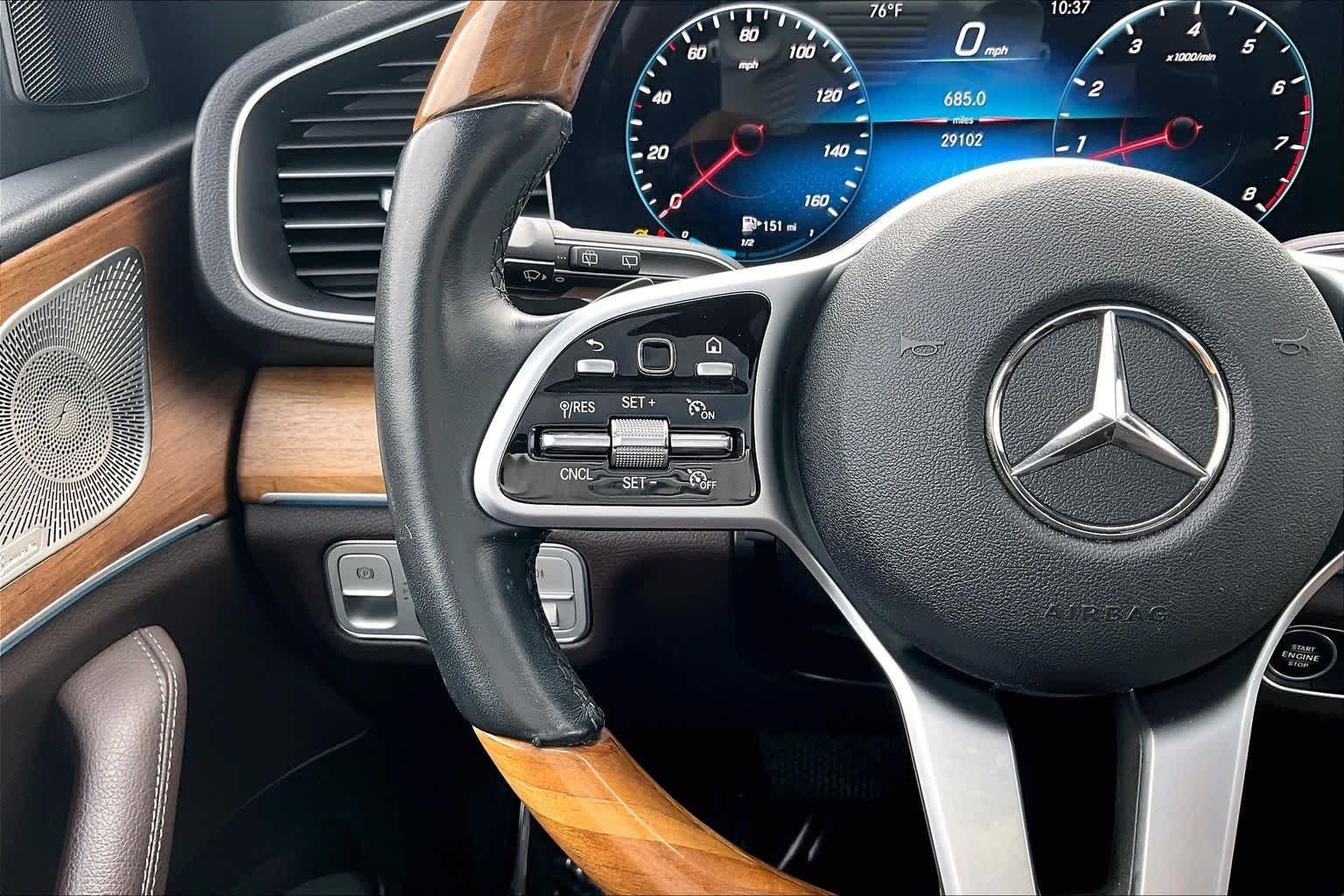 Used 2021 Obsidian Black Metallic Mercedes-Benz GLE 350 image 23