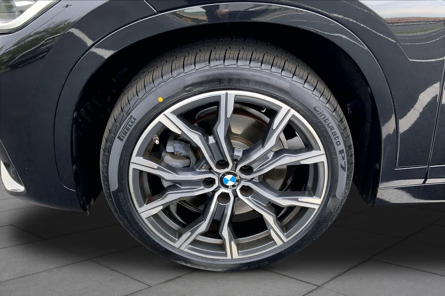 Used 2021 Black Sapphire Metallic BMW xDrive28i image 10