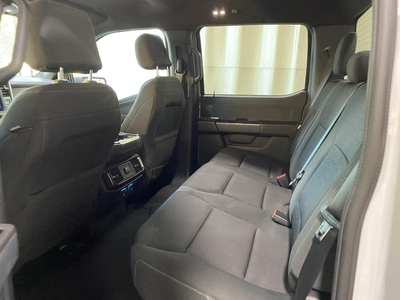 Used 2023 Avalanche Gray Ford XLT image 16