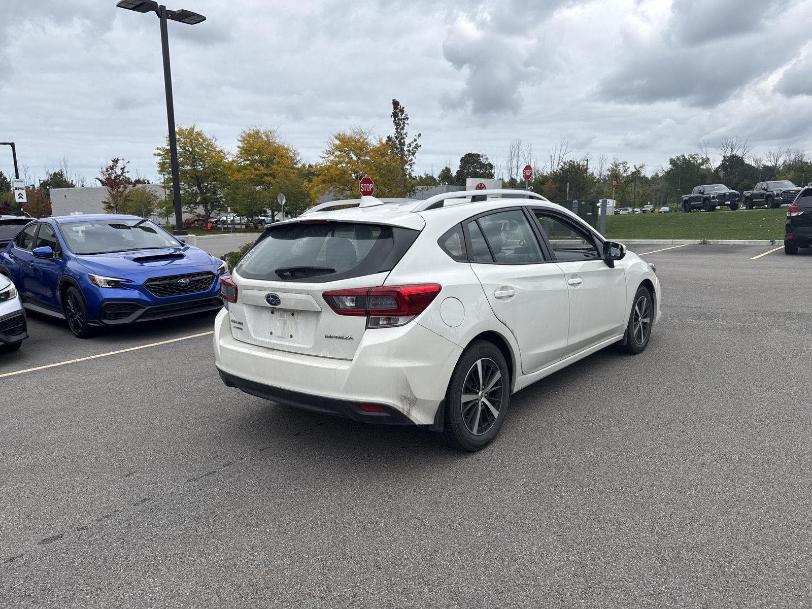 Used 2022 Crystal White Pearl Subaru Premium image 4
