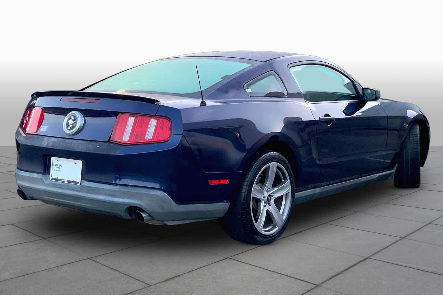 Used 2011 Kona Blue Metallic Ford V6 image 10