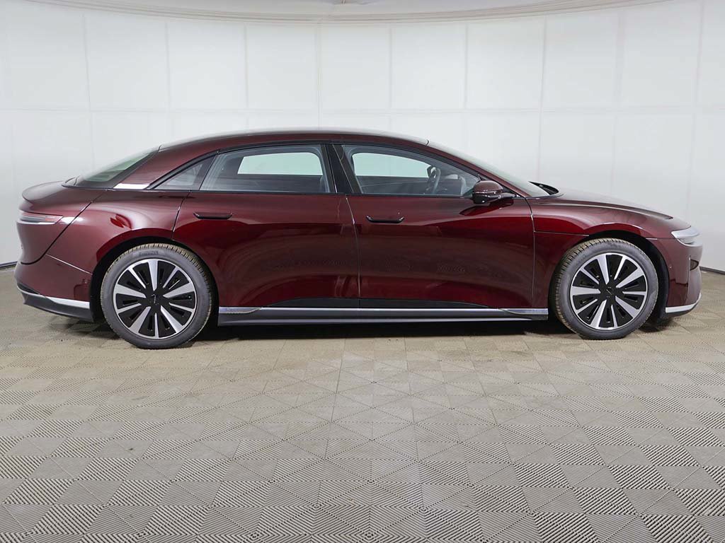 Used 2023 Red Lucid Pure image 15