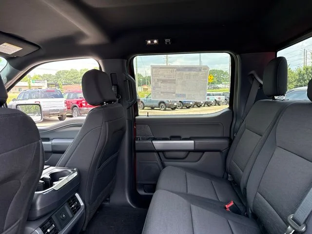 New 2026 Ruby Red Metallic Tinted Clearcoat Ford XLT image 19