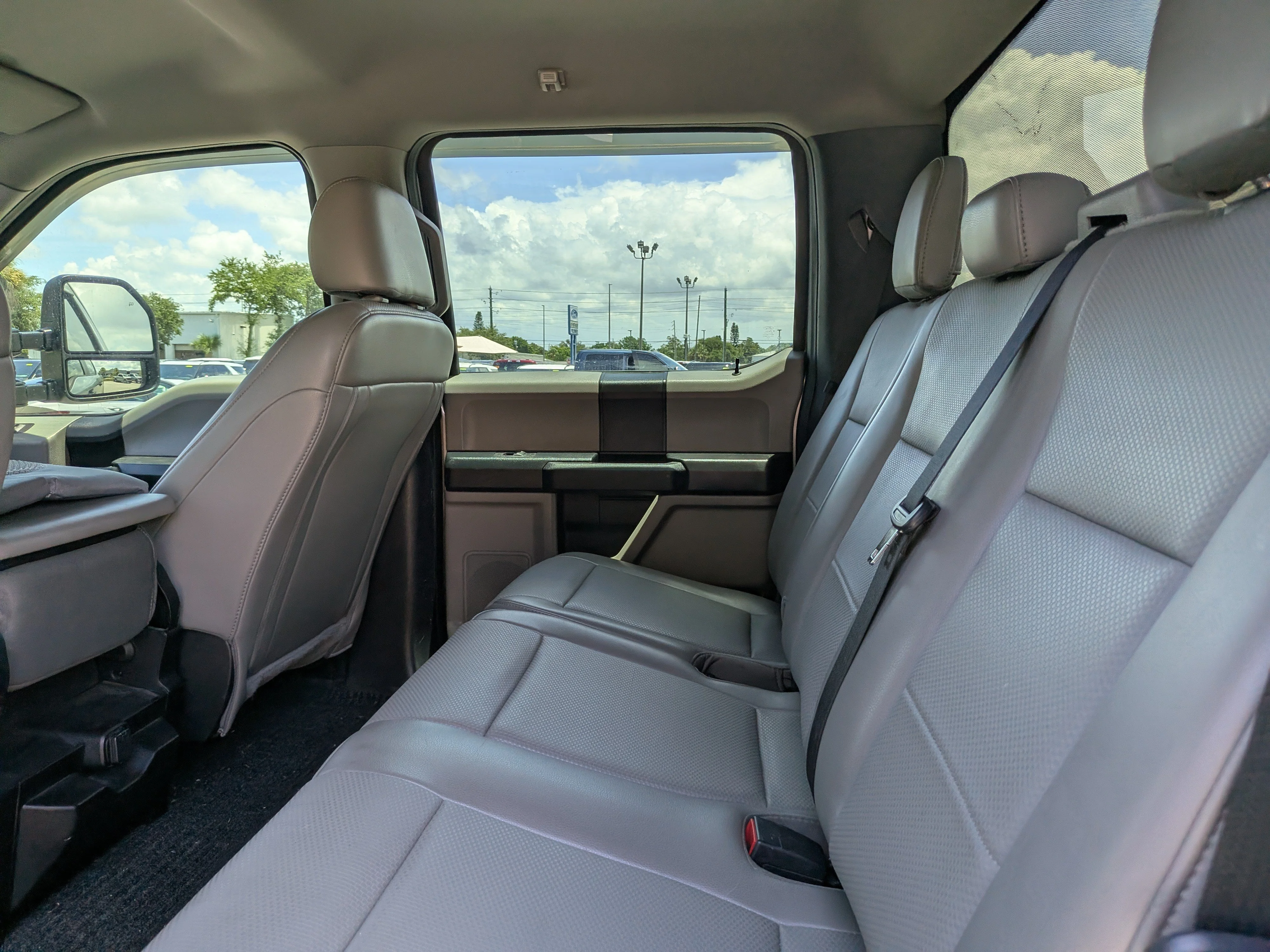 Certified Used 2020 Iconic Silver Metallic Ford XL image 19