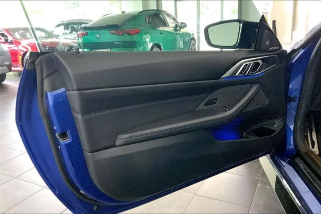 Used 2021 Portimao Blue Metallic BMW Base image 10