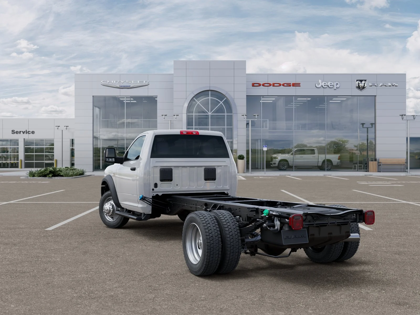 New 2025 Bright White Clearcoat RAM Tradesman image 38