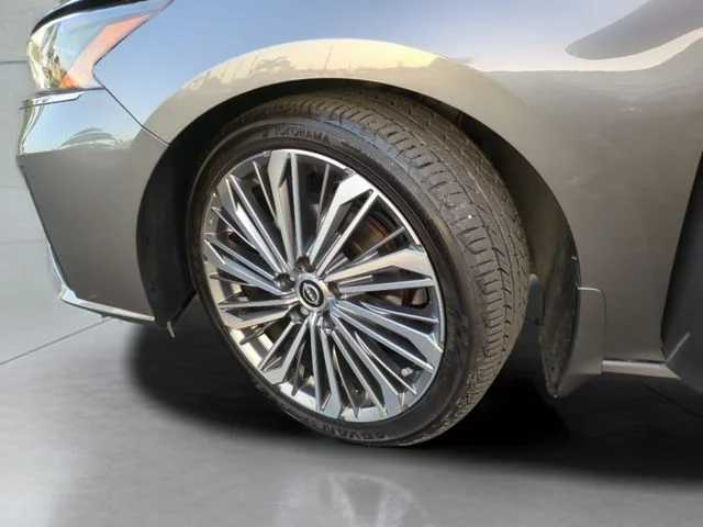 Certified Used 2024 Gray Nissan 2.5 SL image 33