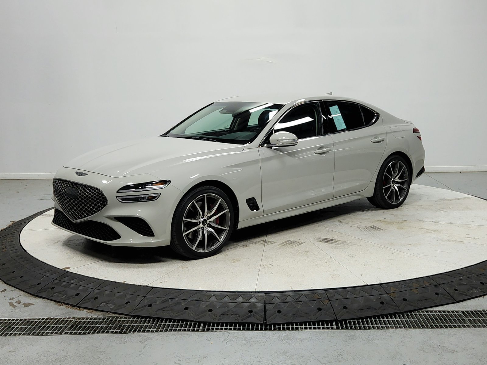 Used 2025 Gray Genesis 2.5T image 4