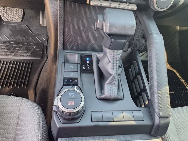 Used 2025  Toyota SR5 image 16