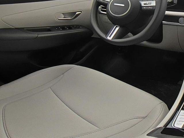New 2026 White Hyundai SE AWD image 36