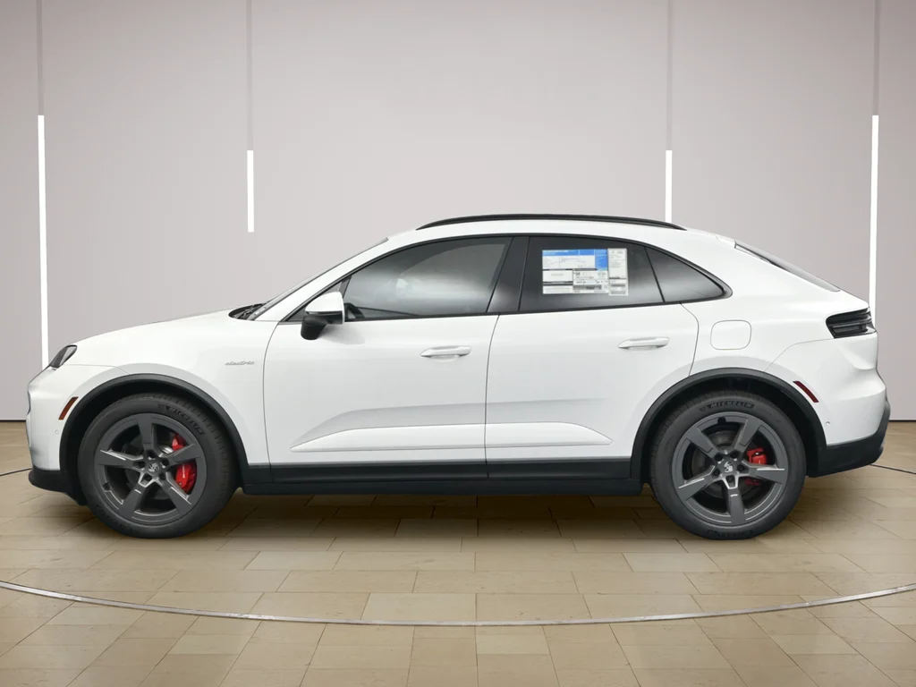 Used 2025 Porsche Macan S with VIN WP1AB2XA1SL150429 for sale in Greenville, SC
