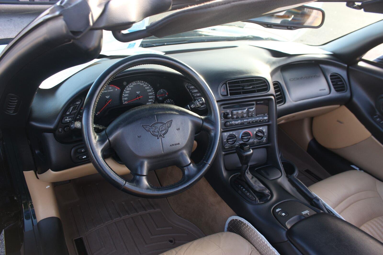 Used 2000 Bowling Green Metallic Chevrolet 2dr Convertible image 15