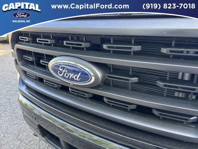 Used 2023 Black Ford XLT image 10