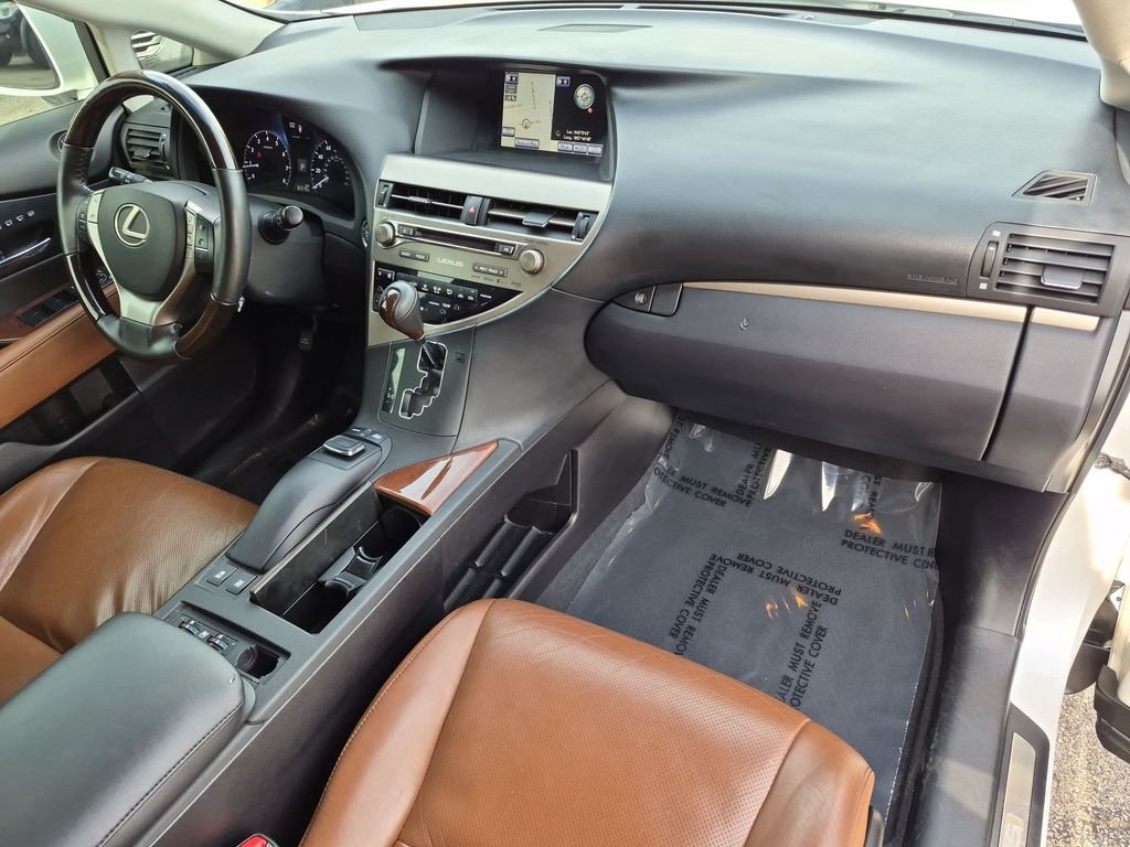 Used 2015 White Lexus 350 image 33