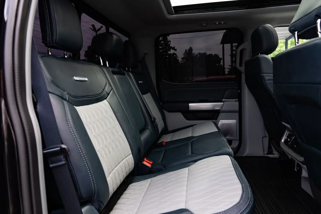 Used 2023  Ford Limited image 24