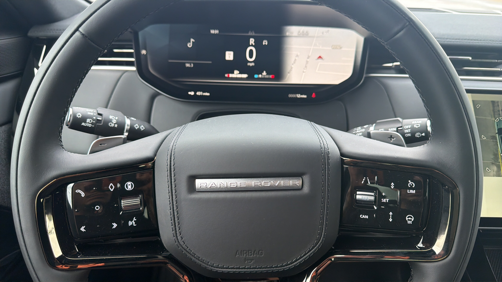 New 2026 Santorini Black Land Rover Dynamic SE image 25